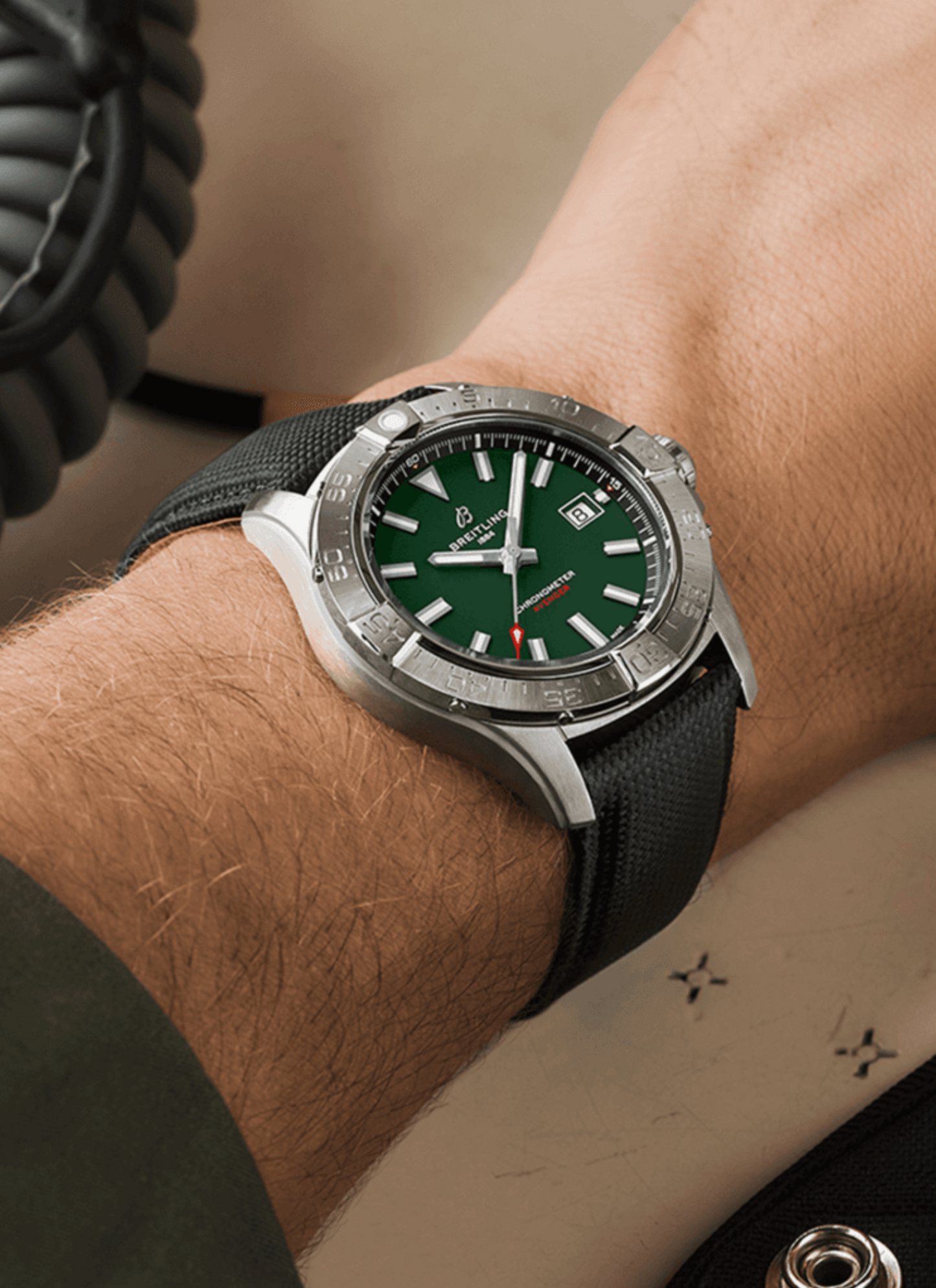 BREITLING AVENGER AUTOMATIC 42