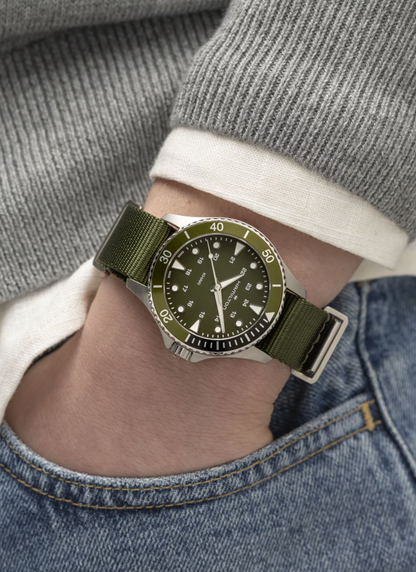 HAMILTON KHAKI NAVY
SCUBA QUARTZ