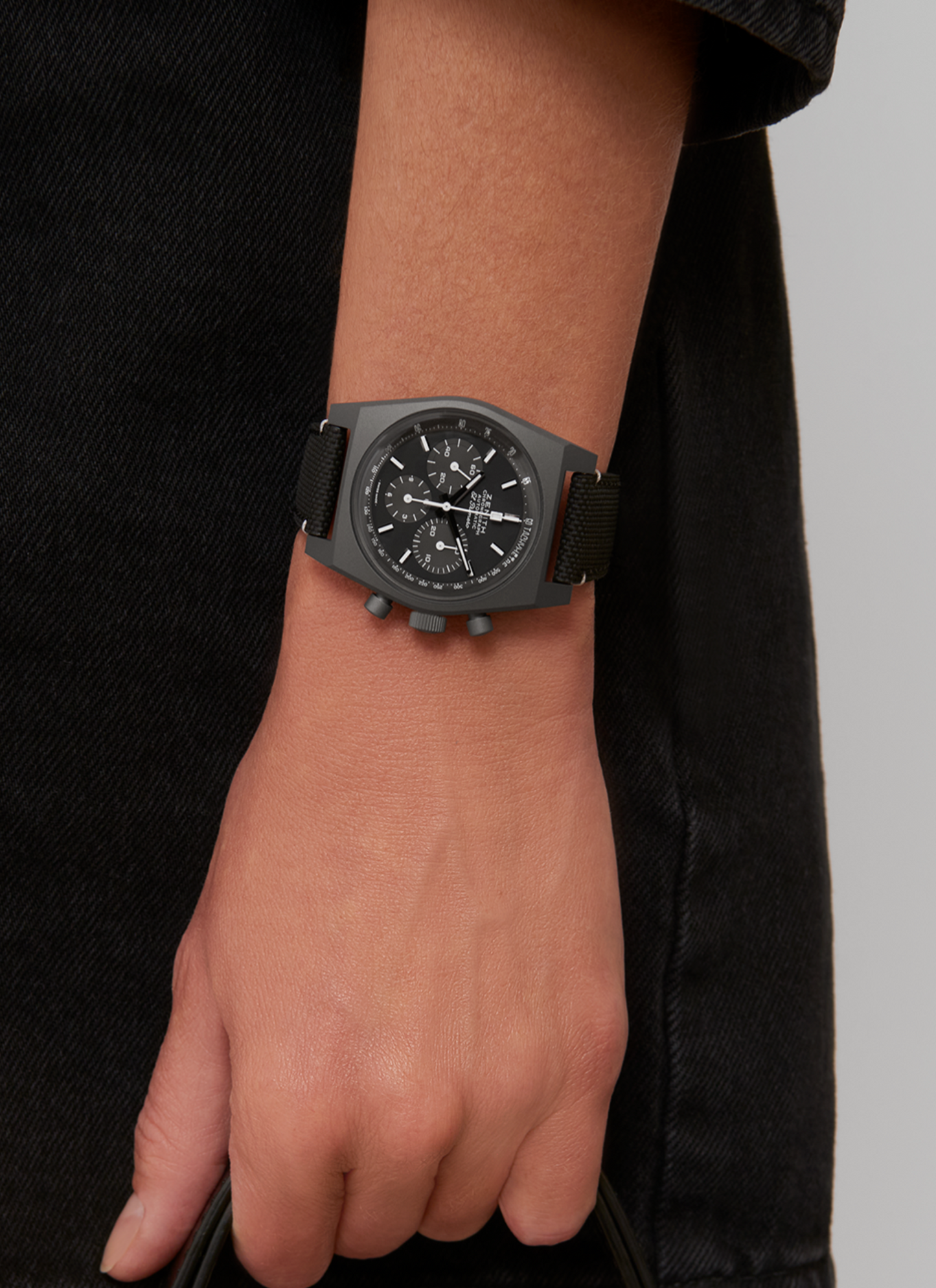 CHRONOMASTER REVIVAL SHADOW